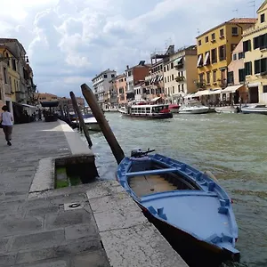 Calle Rielo Great Canal View Apartment